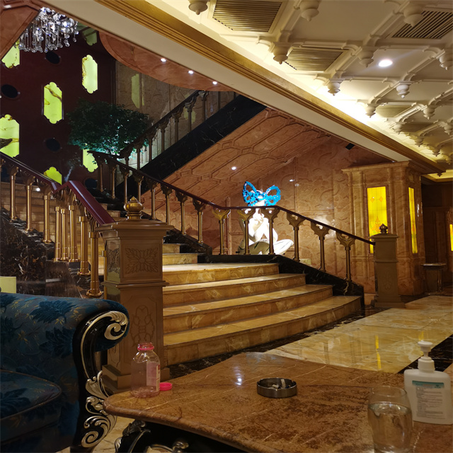 三扬机器人,如何选择焊接机器人的接缝跟踪功能